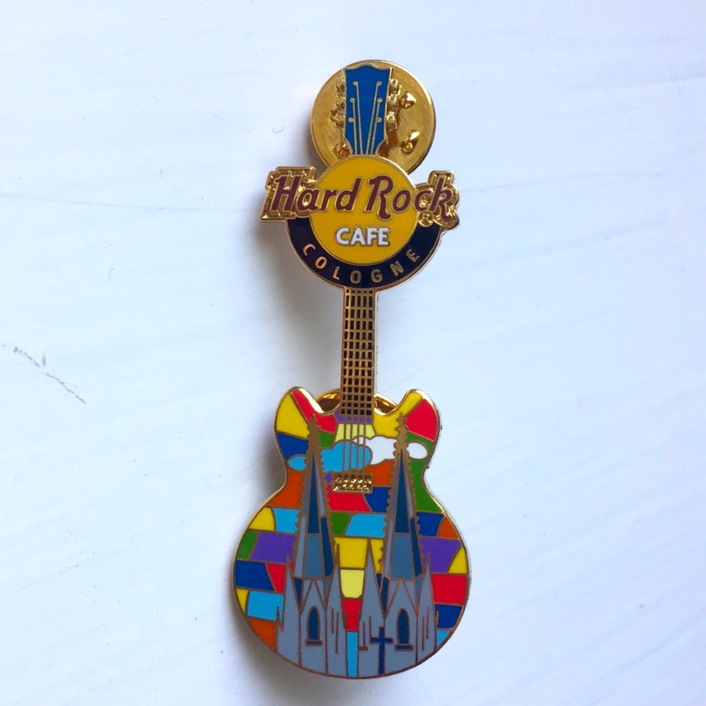 Hard Rock Cafe Cologne Pin
